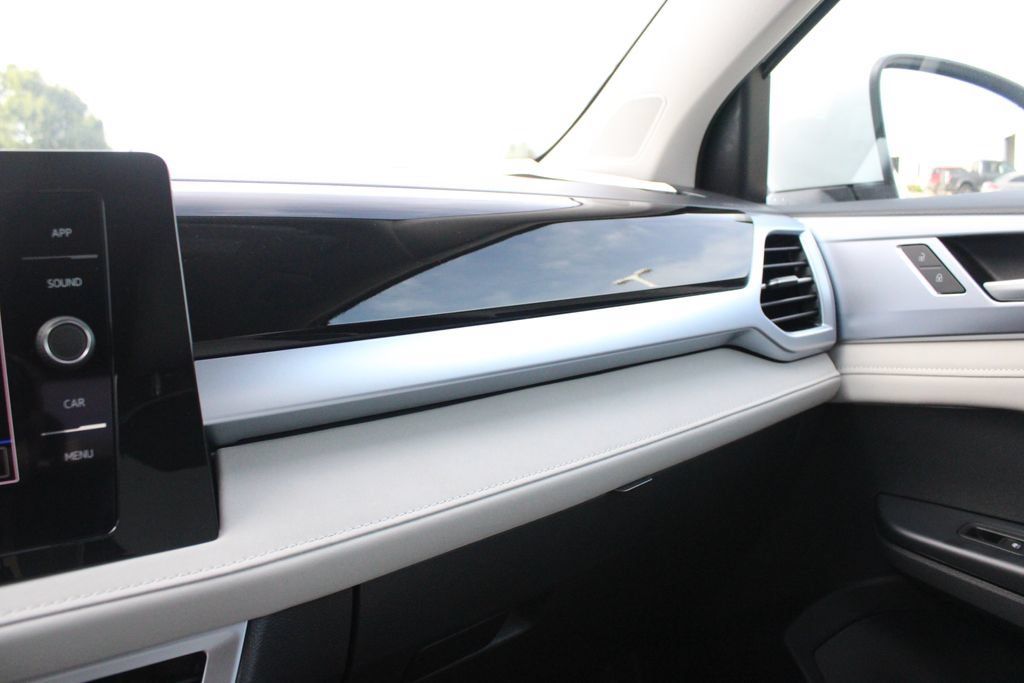 New 2026 Volkswagen Taos SE AWD/4WD image 19