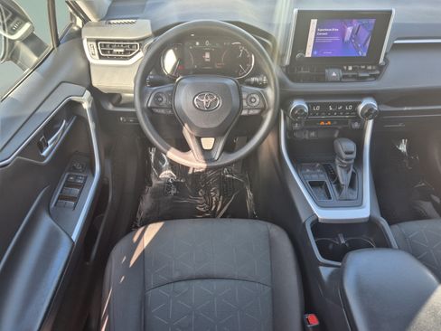 Used 2023 Toyota RAV4 XLE FWD image 11
