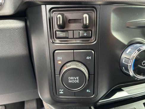 Used 2024 Ford F250 Platinum image 16