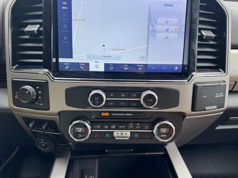Used 2022 Ford F250 Lariat w/ Chrome Package AWD/4WD image 24