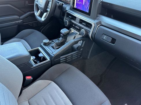 Used 2025 Toyota 4Runner TRD Off-Road AWD/4WD image 33