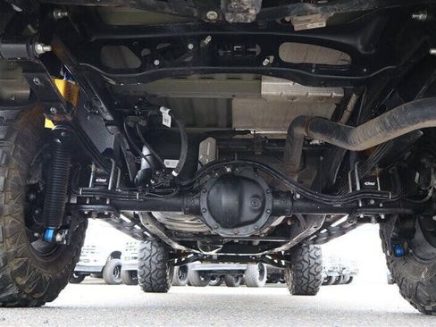 Used 2024 Chevrolet Colorado ZR2 w/ Safety Package AWD/4WD image 5