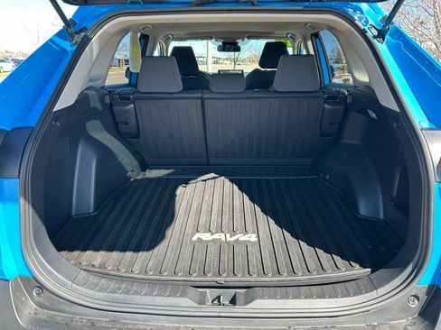 Used 2019 Toyota RAV4 XLE w/ Protection Package image 27