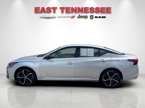 Used 2024 Nissan Altima 2.5 SR FWD image 6