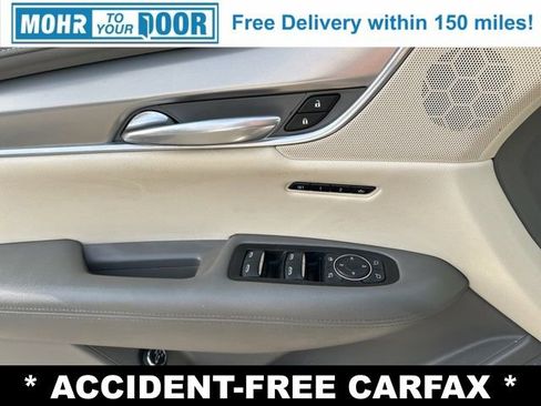 Used 2017 Cadillac XT5 Premium Luxury image 25