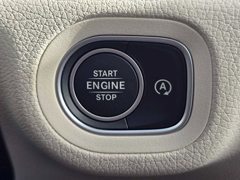 New 2025 Mercedes-Benz GLE 580 4MATIC image 35