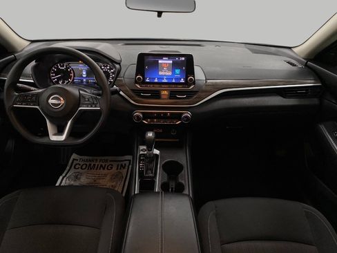 Certified 2025 Nissan Altima 2.5 SV FWD image 19