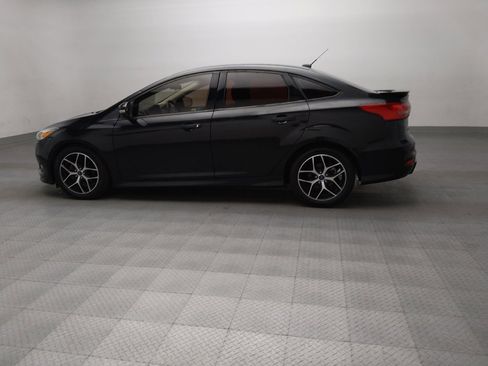 Used 2015 Ford Focus SE w/ SE Sport Package image 3