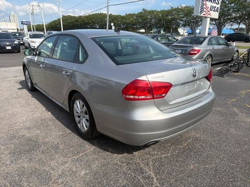 Used 2014 Volkswagen Passat 1.8T Wolfsburg Edition FWD image 6