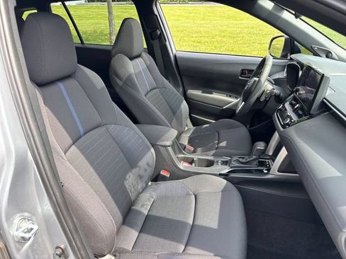 Certified 2024 Toyota Corolla Cross AWD Hybrid w/ Moonroof Package image 11