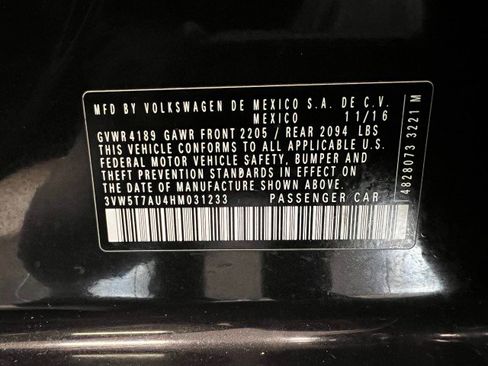 Used 2017 Volkswagen Golf S image 26