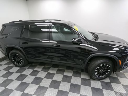 Used 2024 Chevrolet Traverse Z71 AWD/4WD image 5