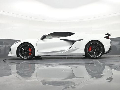 Used 2025 Chevrolet Corvette E-Ray AWD/4WD image 24