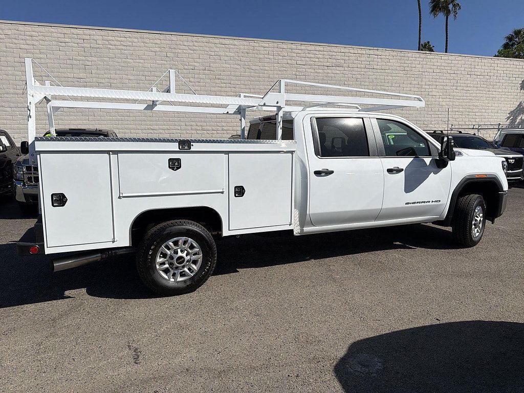 New 2026 GMC Sierra 2500 Pro w/ Convenience Package AWD/4WD image 4