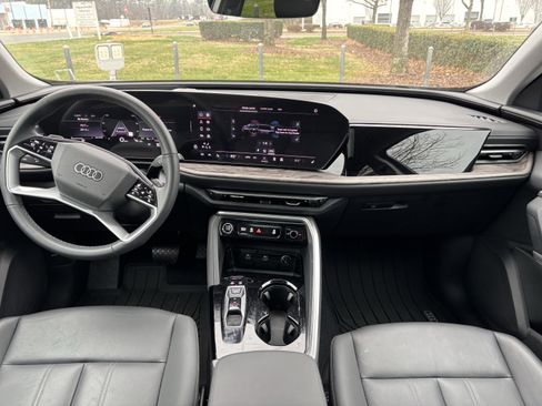 Used 2025 Audi Q5 Premium Plus w/ Premium Plus image 31