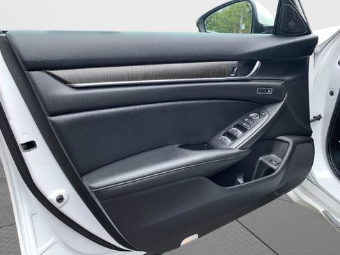 Certified 2021 Honda Accord Touring image 11
