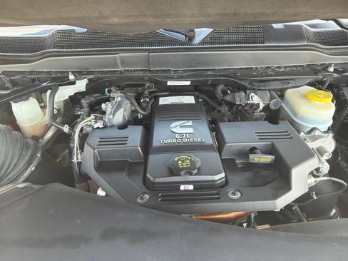 Used 2022 RAM 2500 Laramie AWD/4WD image 11