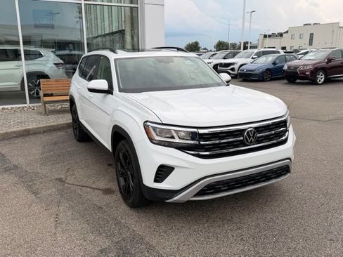 Certified 2023 Volkswagen Atlas SE w/ Panoramic Sunroof Package AWD/4WD image 5