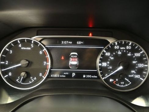 Used 2025 Nissan Rogue SV AWD/4WD image 29