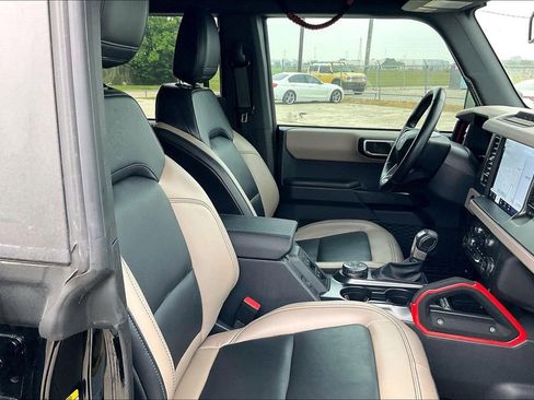 Used 2024 Ford Bronco Wildtrak AWD/4WD image 30