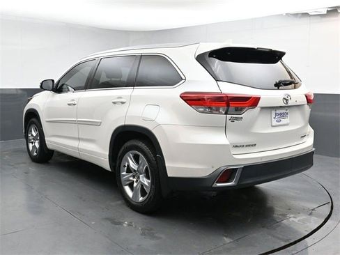 Used 2017 Toyota Highlander Limited image 11