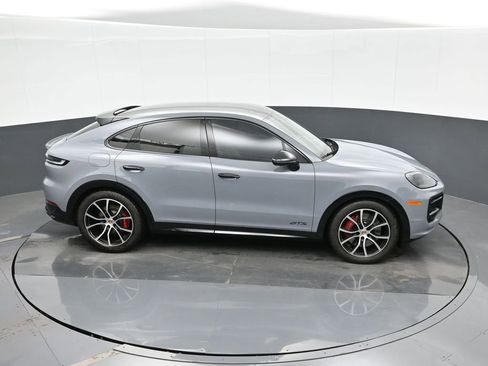Certified 2025 Porsche Cayenne GTS AWD/4WD image 31