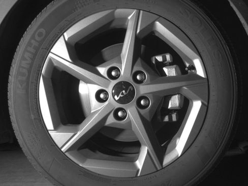 Used 2025 Kia K4 FWD image 16