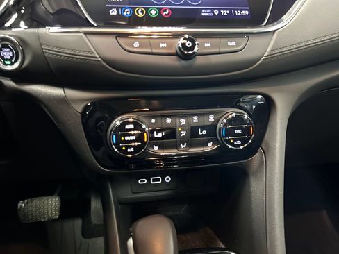 Used 2023 Buick Encore GX Select AWD/4WD image 19
