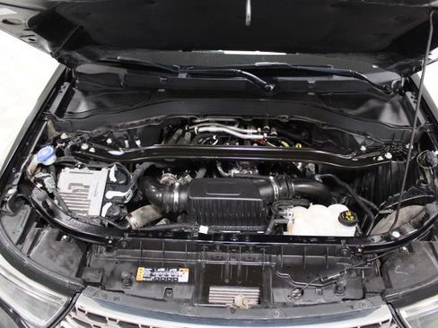 Used 2022 Ford Explorer King Ranch w/ Technology Package image 44