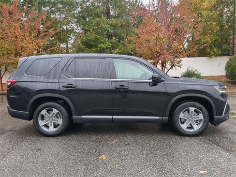 New 2025 Honda Pilot EX-L image 3