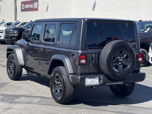 Used 2026 Jeep Wrangler Unlimited Sport AWD/4WD image 4