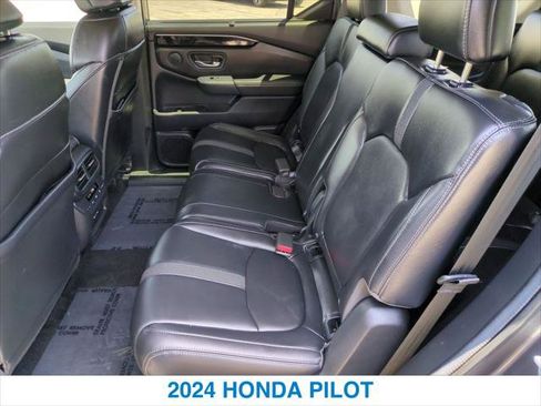 Certified 2024 Honda Pilot Touring image 22