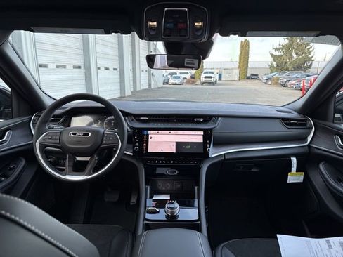 New 2026 Jeep Grand Cherokee L Laredo image 12