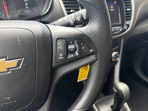 Used 2021 Chevrolet Trax LT image 30