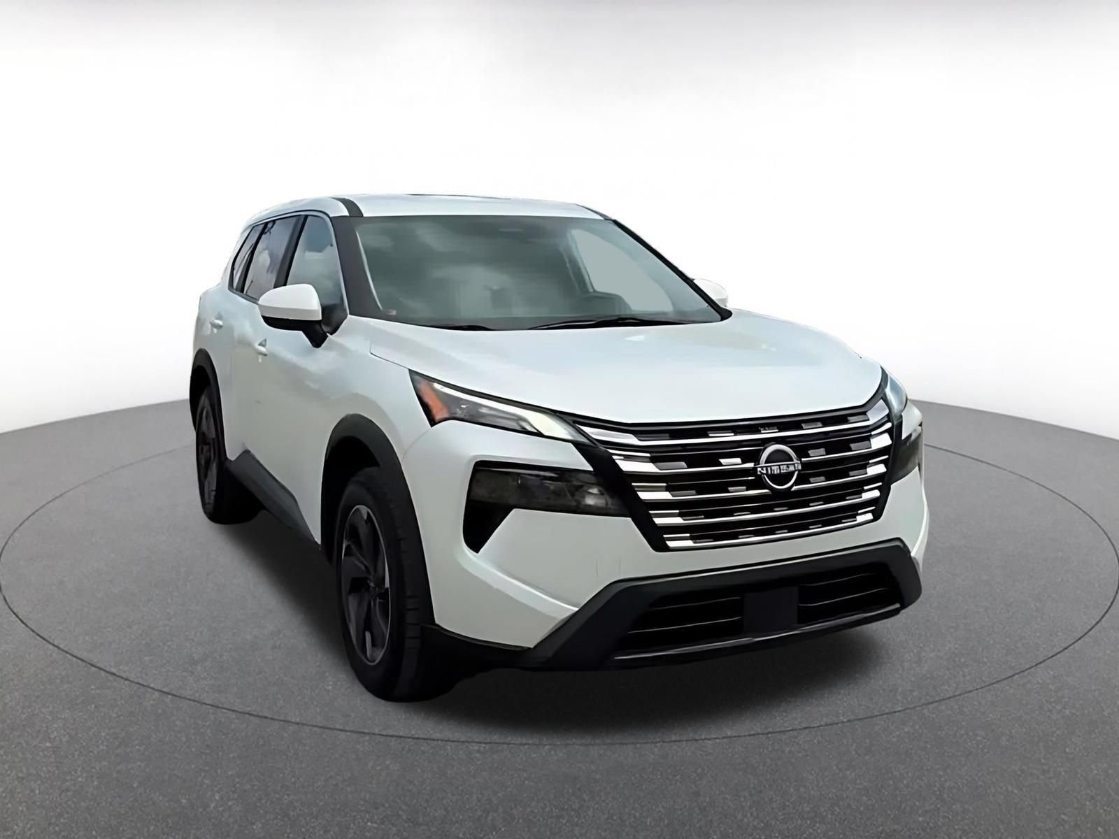 Used 2025 Nissan Rogue SV FWD image 3