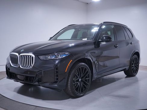 New 2026 BMW X5 xDrive40i w/ M Sport Package image 1