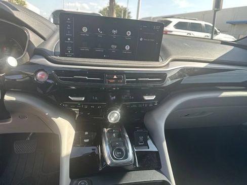 Used 2025 Acura MDX FWD w/ Technology Package image 9