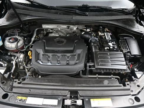 Used 2022 Volkswagen Tiguan SEL R-Line image 22
