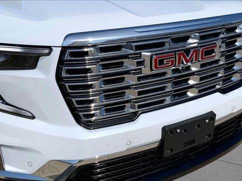 Used 2026 GMC Acadia Denali w/ Super Cruise Package FWD image 30