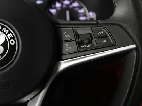 Used 2019 Alfa Romeo Stelvio Ti AWD/4WD image 17