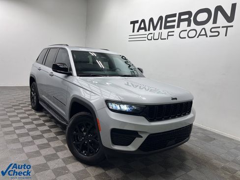 Used 2024 Jeep Grand Cherokee Altitude image 1