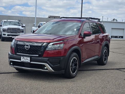 Used 2024 Nissan Pathfinder Rock Creek AWD/4WD image 5