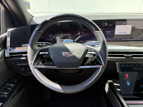 New 2026 Cadillac Escalade Luxury AWD/4WD image 15
