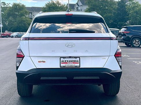 Used 2024 Hyundai Kona SEL AWD/4WD image 4