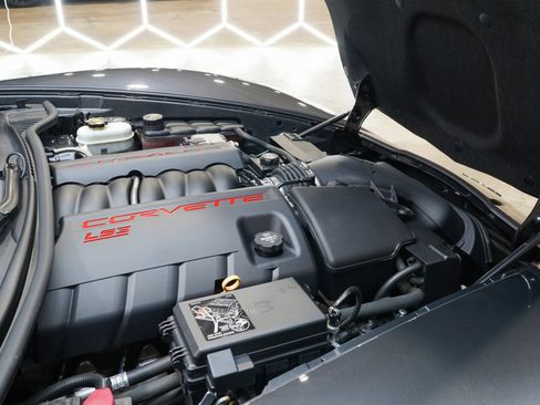 Used 2011 Chevrolet Corvette Coupe w/ Preferred Equipment Group RWD image 29