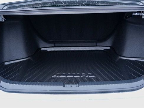 Certified 2025 Honda Accord LX image 19