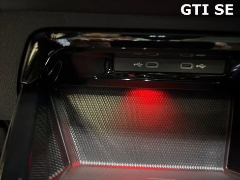 Certified 2024 Volkswagen GTI SE image 28