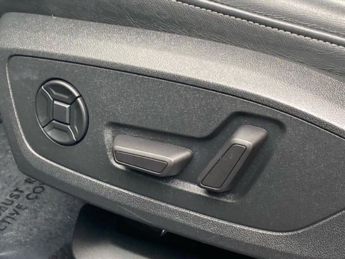 Used 2023 Audi Q4 e-tron Premium Plus w/ Premium Plus image 12