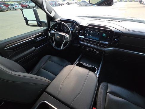Used 2024 Chevrolet Silverado 2500 LT w/ Texas Edition AWD/4WD image 12