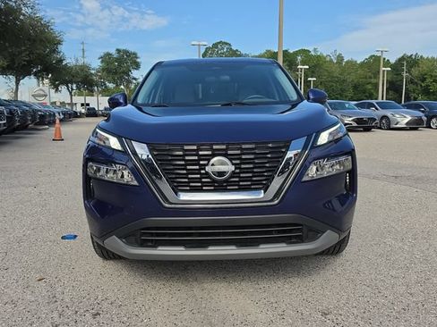 Certified 2022 Nissan Rogue SV FWD image 3